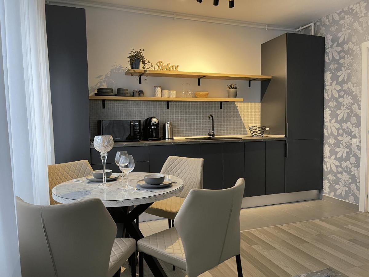 Karol Suites Bukares Bagian luar foto